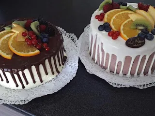 egyedi d&iacute;sztort&aacute;k