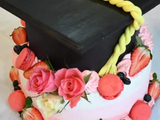 Torta diplomaoszt&oacute;ra