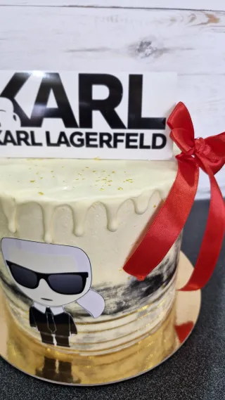 torta karl lagerfeld