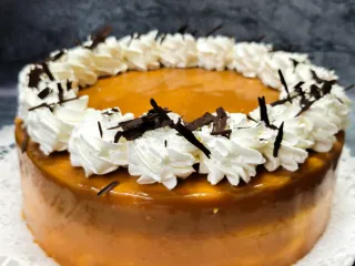 Whiskey-s karamell torta